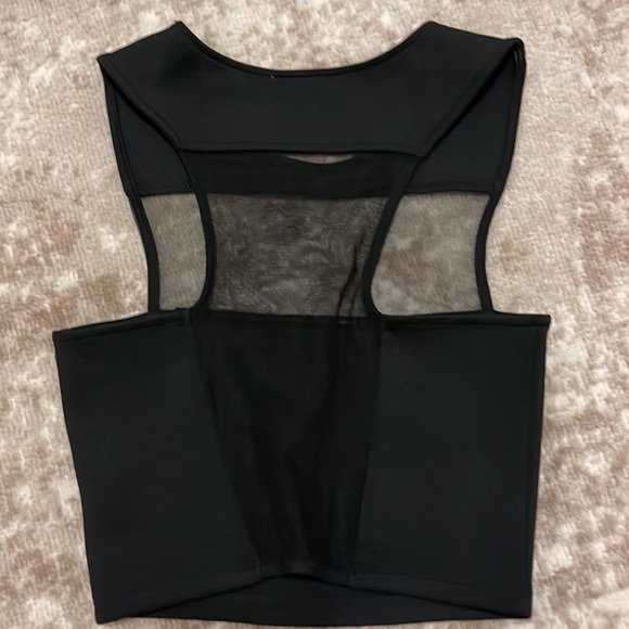 Urban Outfitters mesh crop top - Picture 4 of 6